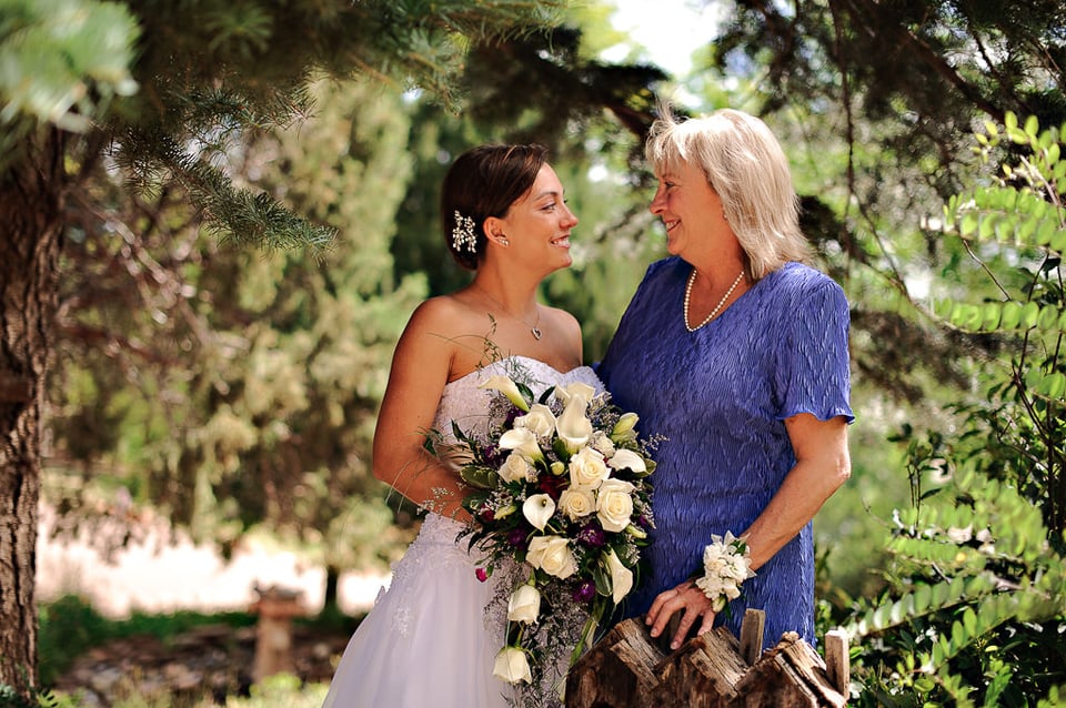 Bride with her mom