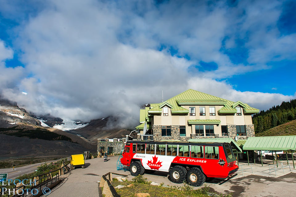 Columbia-Icefields-Hotel-2