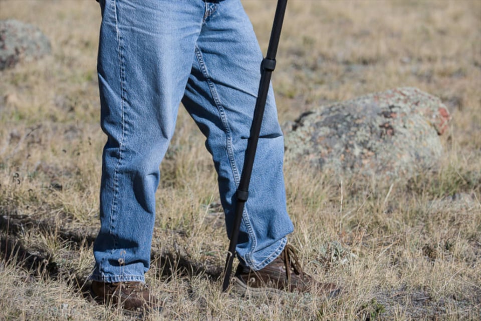 Monopod behind foot and braced against leg