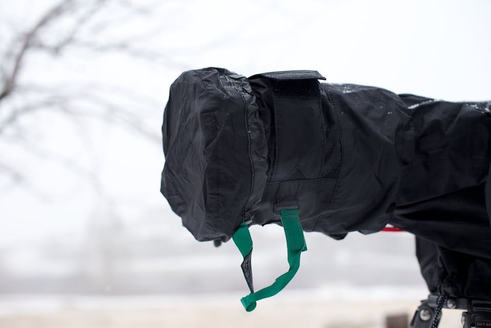 Lens cap for hydrophobia