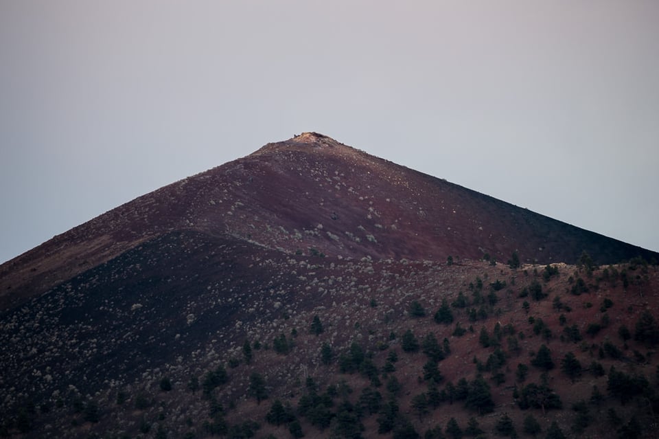 Verm-800-peak-top-Sunset-Crater-3244