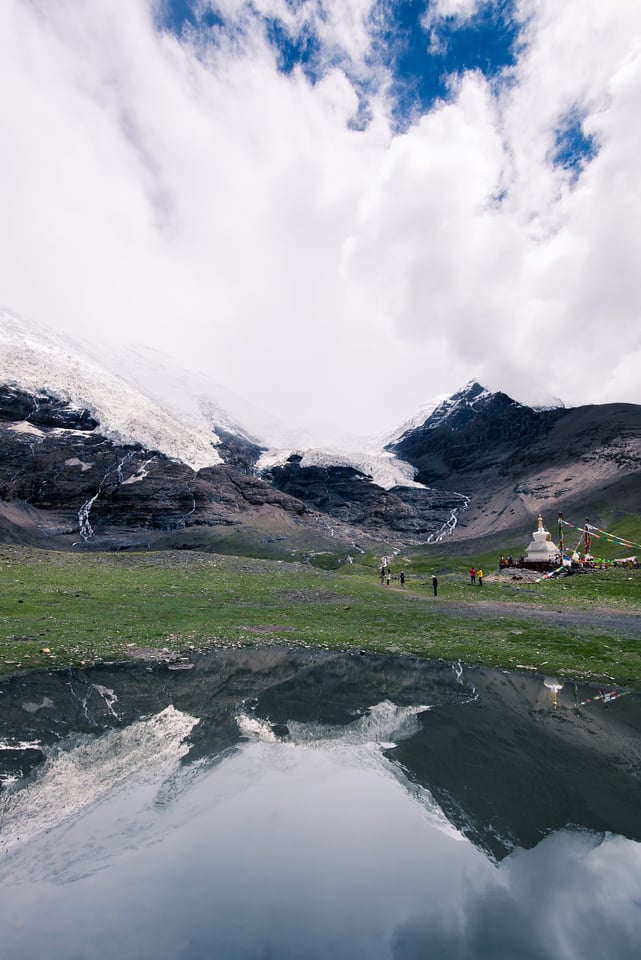 10-Tibet Mountain Reflection