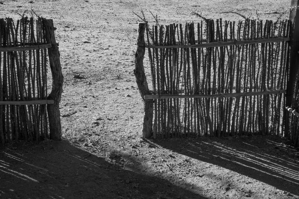 Verm-Indian-fence-D7200-7381 Verm-Indian-fence-D7200-7381