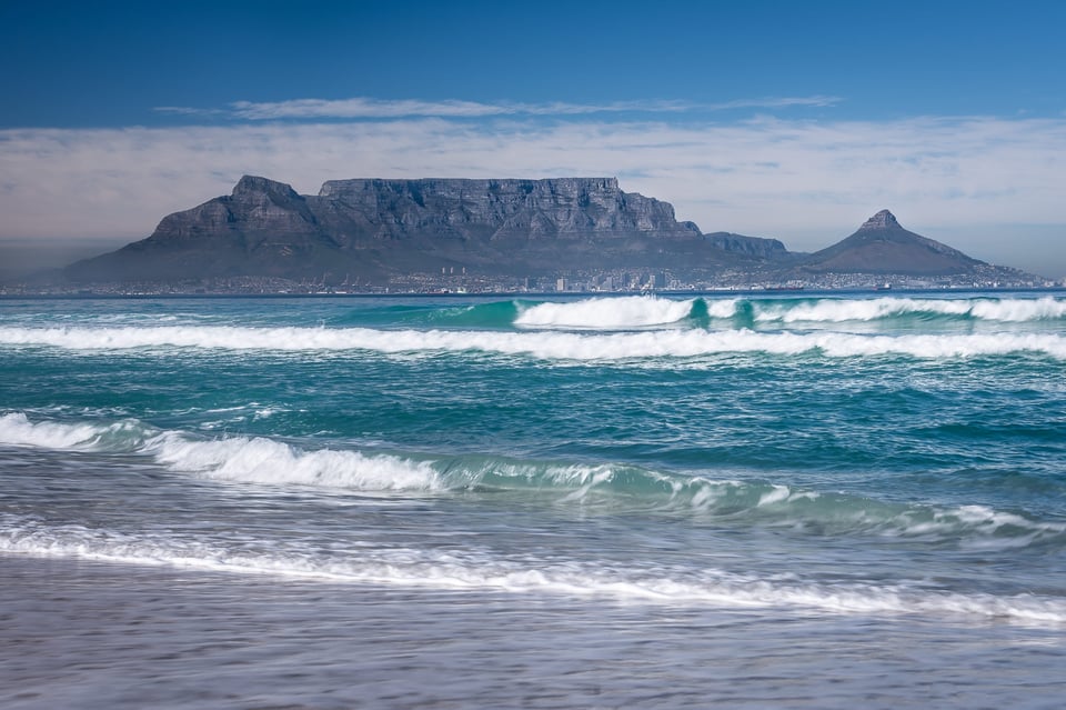 Surf-at-Bloubergstrand