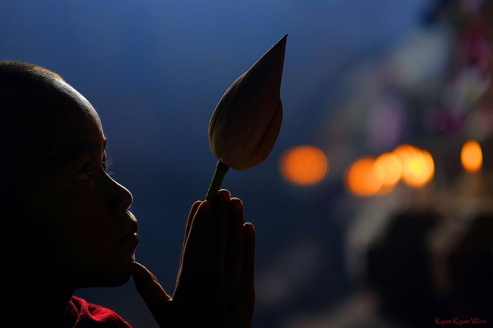 3. Kyaw-Kyaw-Winn_Hpa-An_Myanmar_alt=Novice monk in Myanmar in a low light portrait by Kyaw Kyaw Winn