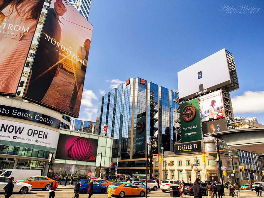 8 Yonge Dundas Square