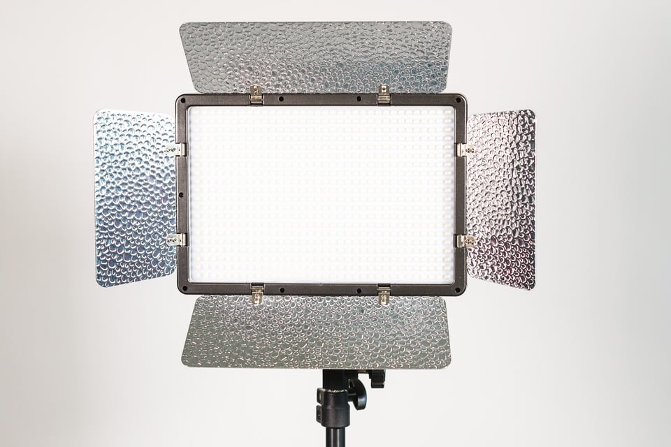 Genaray Escort LED Light Kit diffusing filter