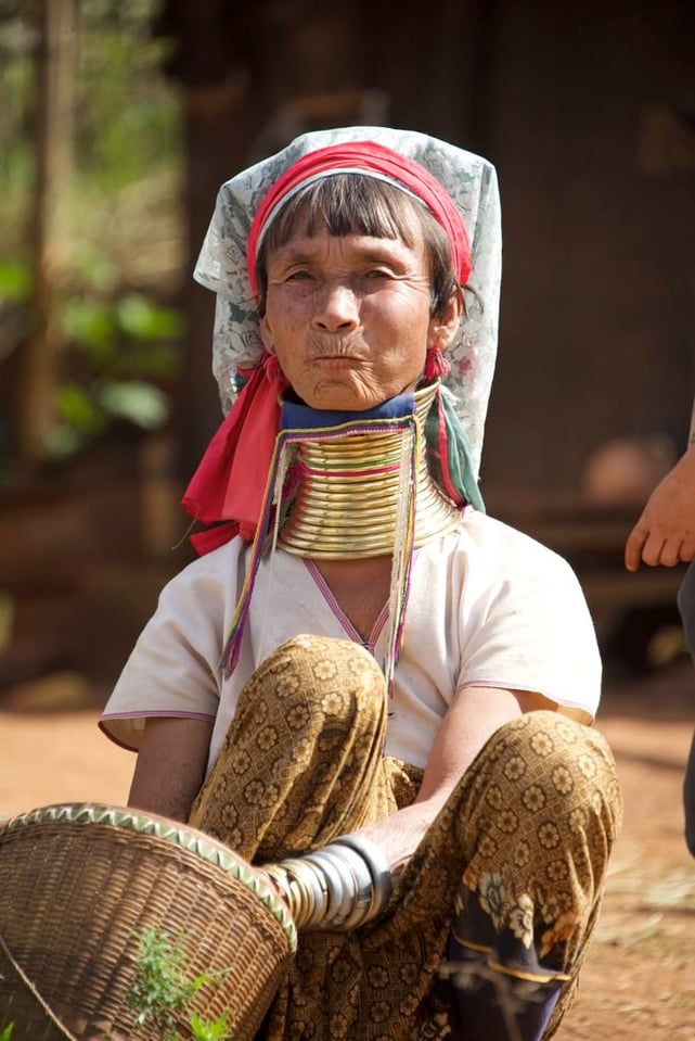 Long-Necked Padaung Ladies (10)