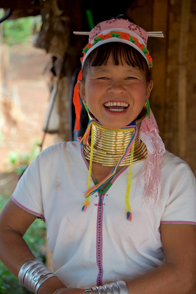 Long-Necked Padaung Ladies (12)