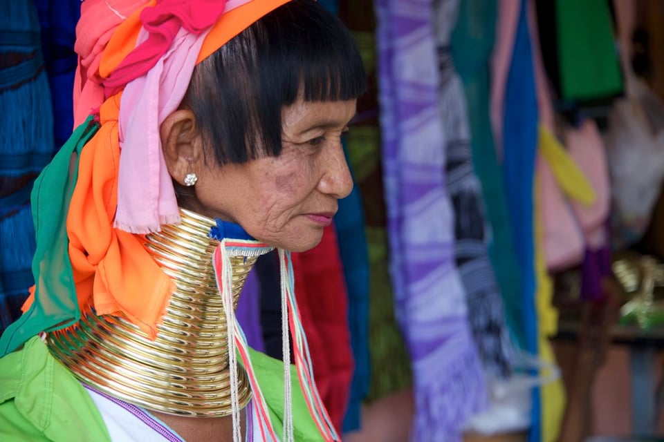 Long-Necked Padaung Ladies (3)