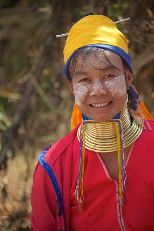 Long-Necked Padaung Ladies (4)