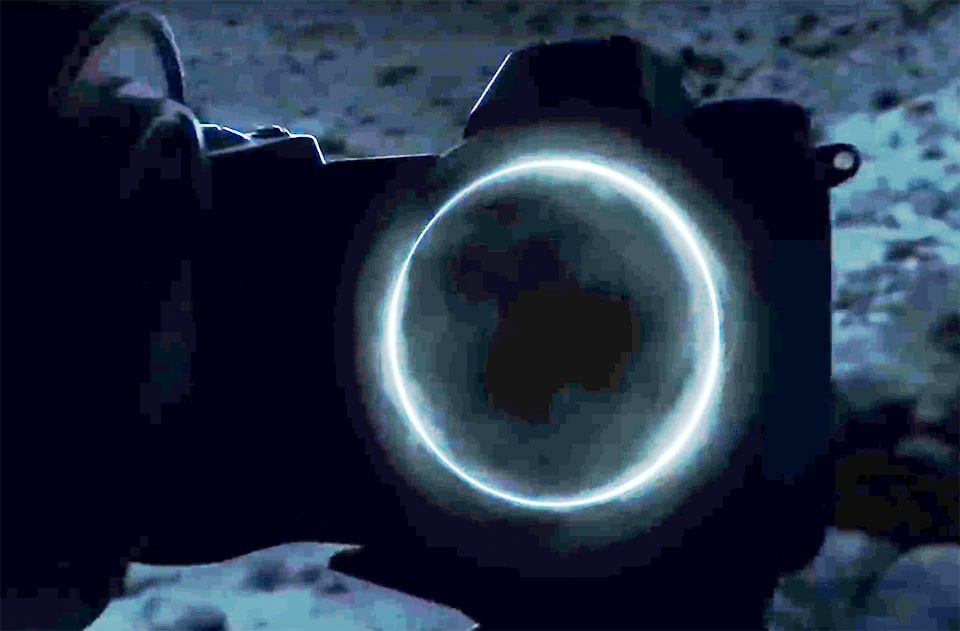 Nikon Glowing Lens Mount Trailer