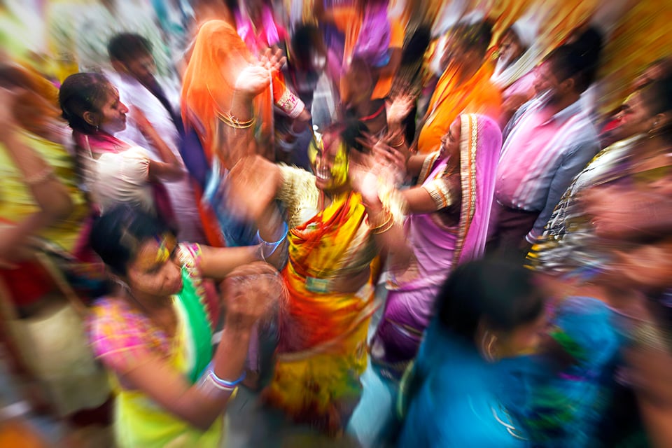 3.-Nandgaon_-Swarup-Chatterjee_Holi-India-Dancers