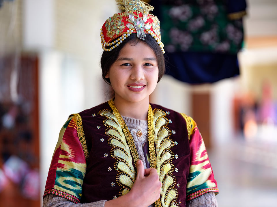 A portrait of a girl with shallow depth of field using wide aperture