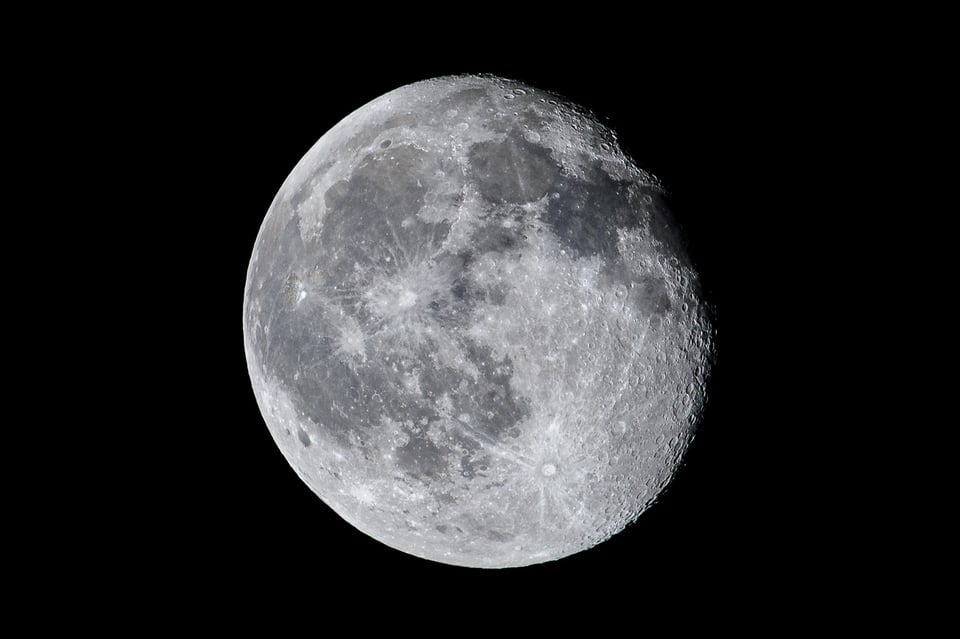An image of a Waning Gibbous moon phase - how to photograph the moon