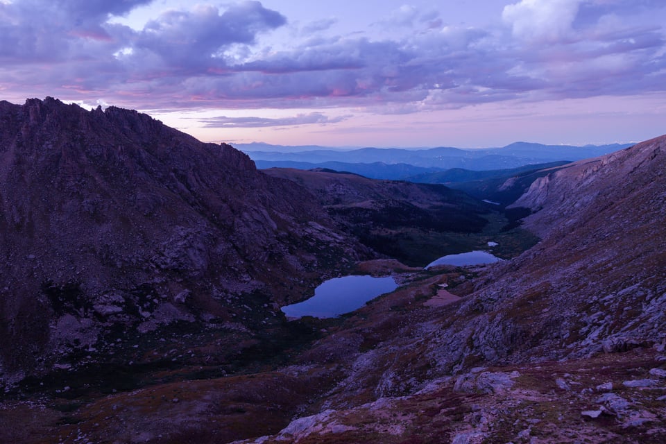 It was easy to focus on this landscape despite the low amount of light, because the Panasonic S1R's AF-S focusing system works in very dark environments.