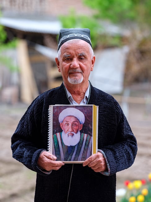 The grandfather of the master blacksmith, Uzbekistan