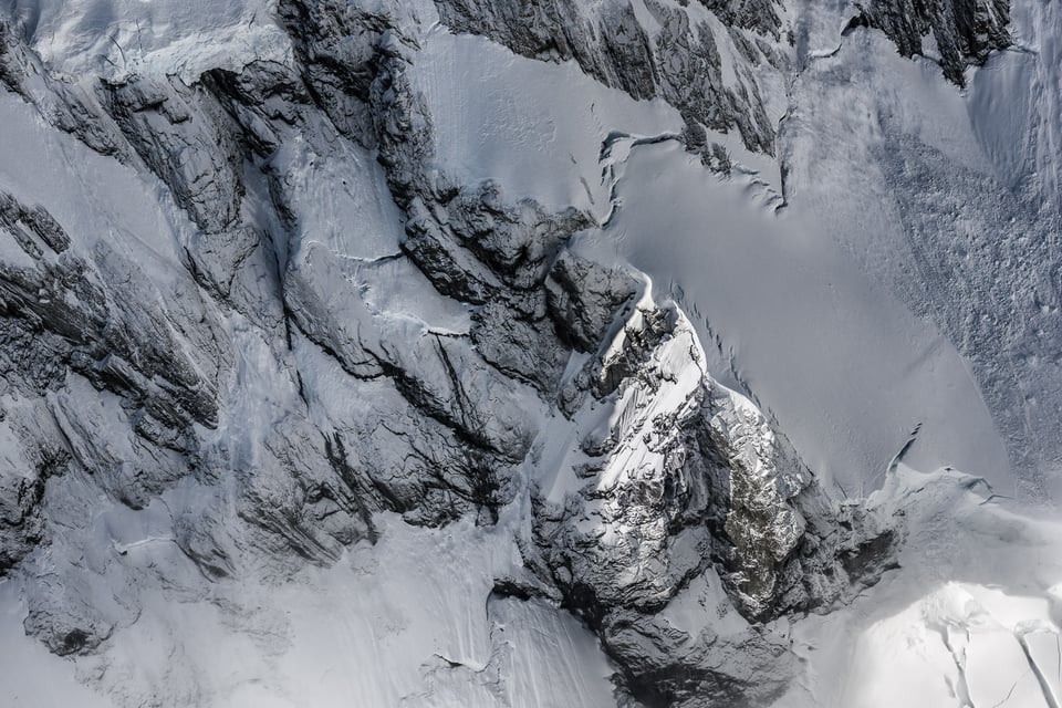 It's easier than usual to take abstract photos during winter thanks to patterns in ice and snow. 