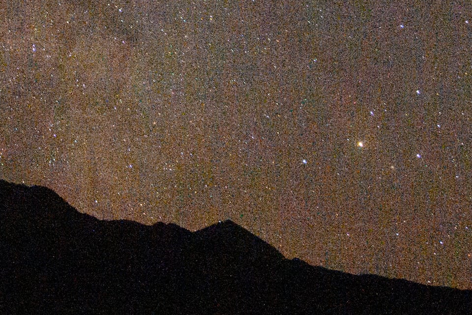 100% crop of Milky Way with zero star trails taken at 14mm and 8 seconds