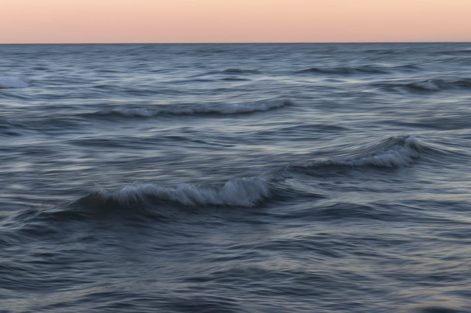 Texture of the ocean with a long exposure