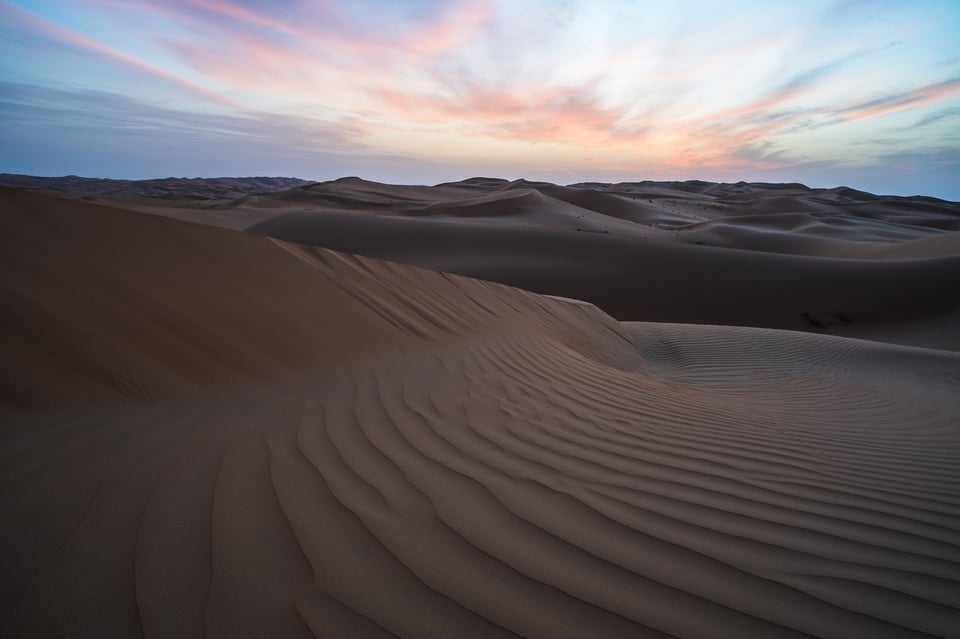 Desert landscape that uses the foreground to block distractions