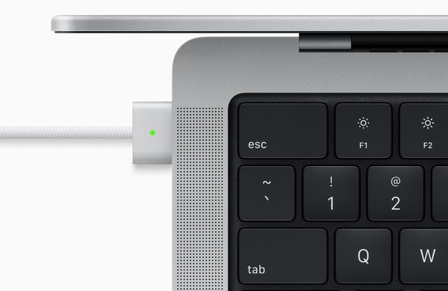 Apple_MacBook-Pro_MagSafe_10182021