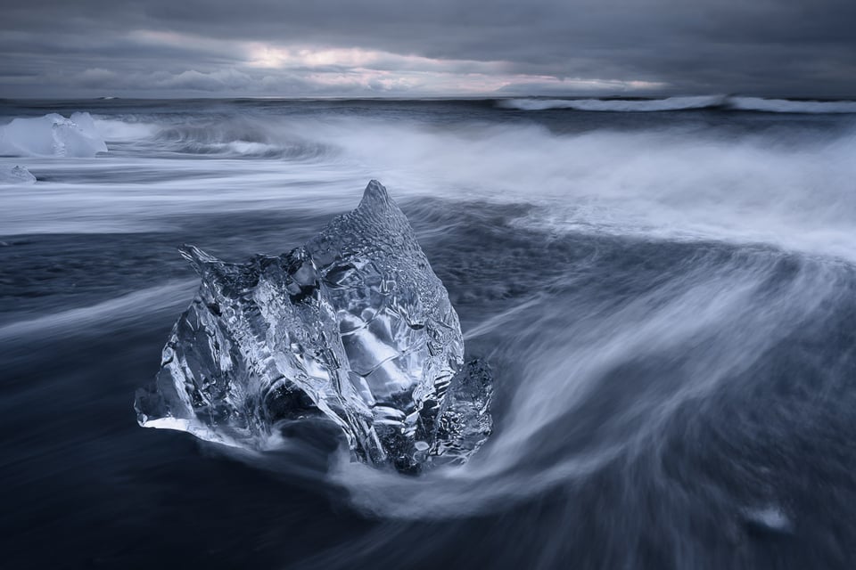 Jokulsarlon iceberg photo on beach