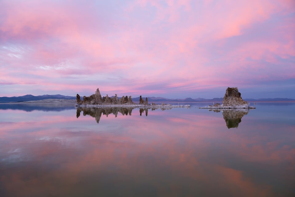 Mono Lake Nikon Z 28-75mm f2.8 Pink Sunset