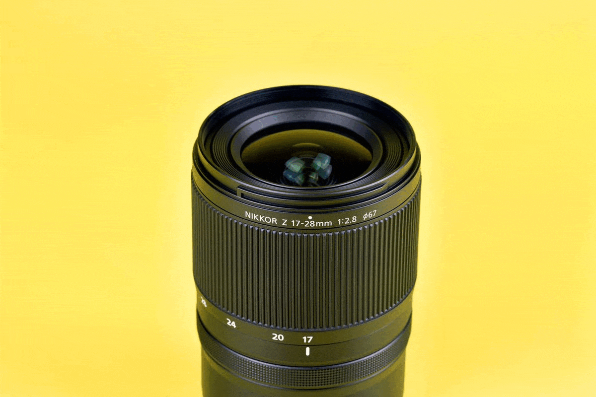 Nikon Z 17-28mm f2.8 at 17mm and 28mm External Zoom Moving Front Element
