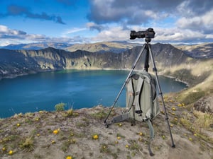 Tripod and bag_Quilotoa