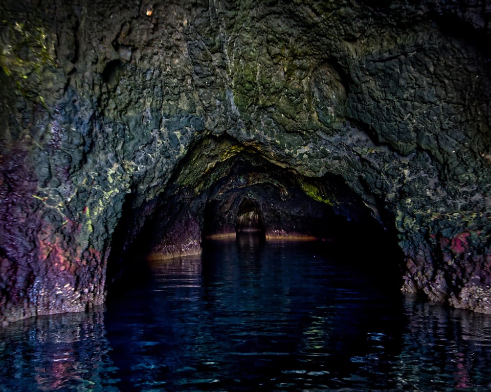 Lowlight performance with the Olympus 8-25mm Pro lens in a sea cave