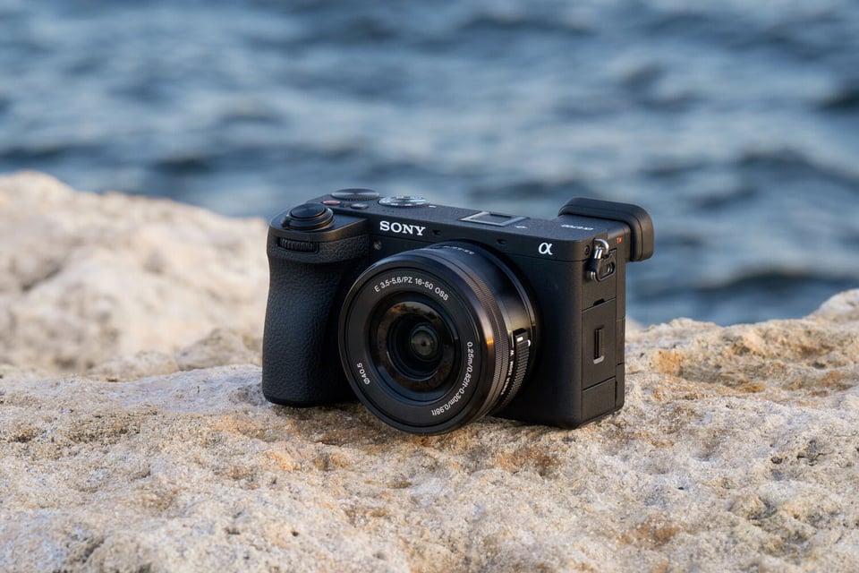 Sony Electronics Releases Next-generation APS-C Mirrorless Interchangeable  Lens Camera α6700 with Simultaneous Release of Versatile Compact  Shotgun Microphone ECM-M1