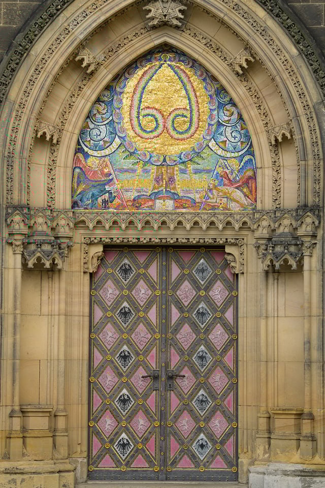 Nikon Zf_Prague Castels_pixel shift_DSC3681_merged