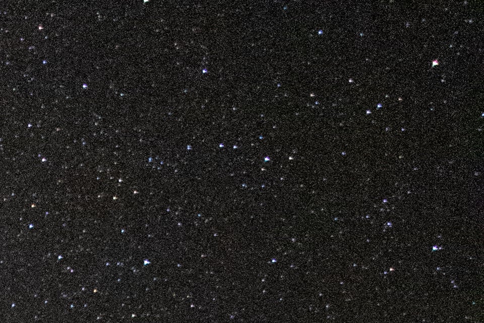 Canon RF 15-35mm f2.8 Night Sky Coma Crop 15mm