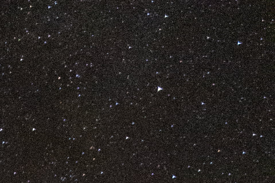 Canon RF 15-35mm f2.8 Night Sky Coma Crop 20mm