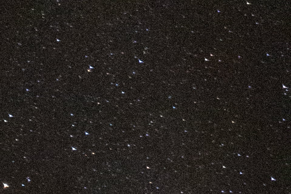 Canon RF 15-35mm f2.8 Night Sky Coma Crop 35mm