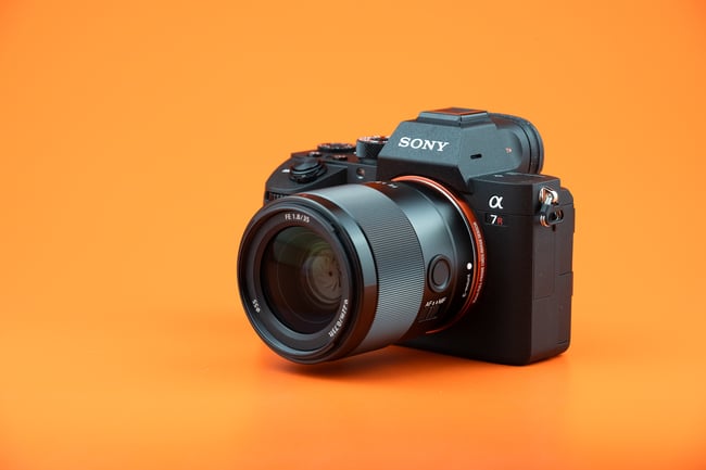 Sony FE 35mm f/1.8 Review