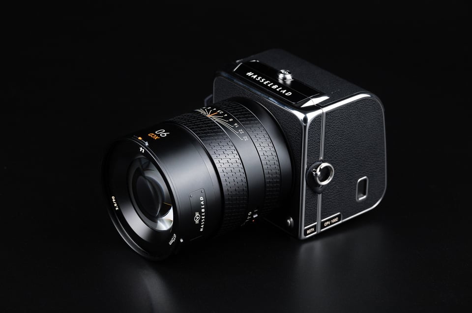 Hasselblad-907X-100C-Product-Photo-2