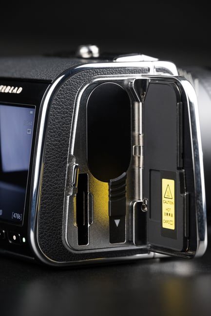 Hasselblad-907X-100C-Product-Photo-battery-and-memory-card-door