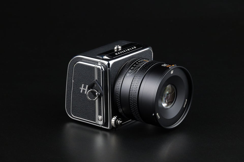Hasselblad-907X-100C-Product-Photo