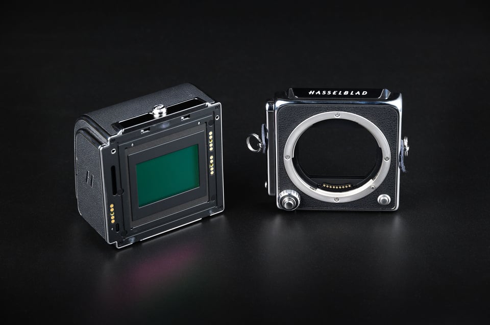 Hasselblad-907X-and-CFV-100C-separated