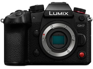 Panasonic_GH7_Front_View