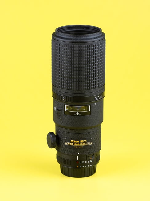 AF Micro-Nikkor 200mm f:4D Macro Lens Product Photo-00001