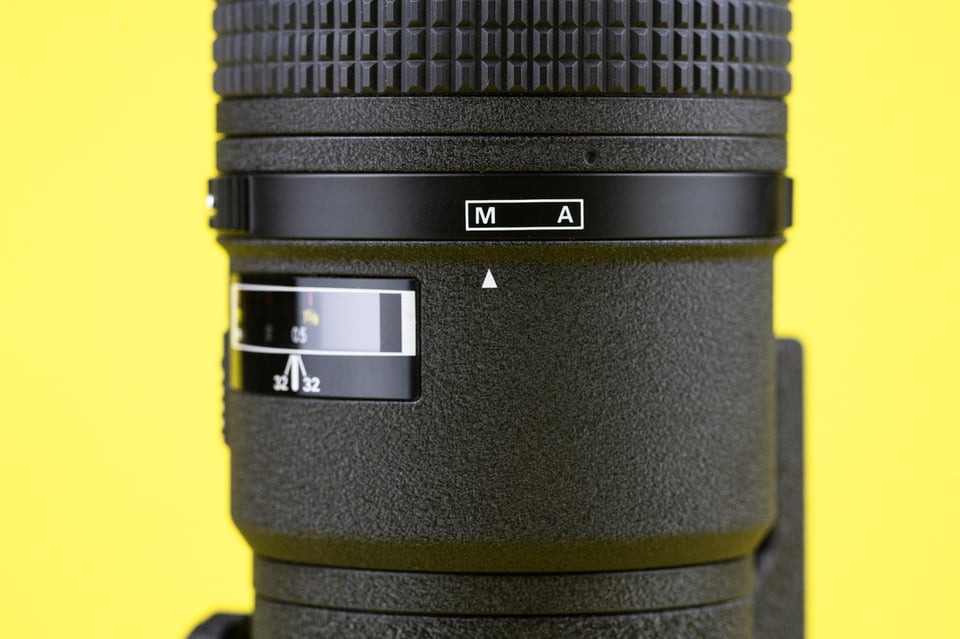 AF Micro-Nikkor 200mm f:4D Macro Lens Product Photo-00004