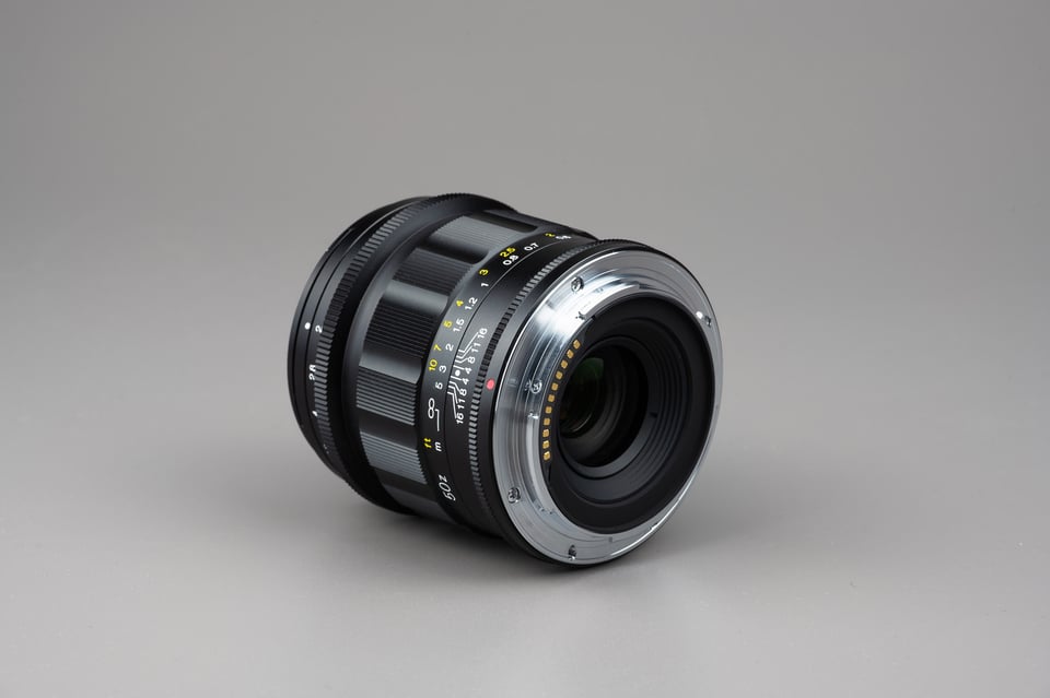 Voigtlander APO-Lanthar 50mm f2 Lens Mount Product Photo