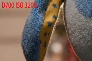 Nikon D700 ISO 3200 vs DX