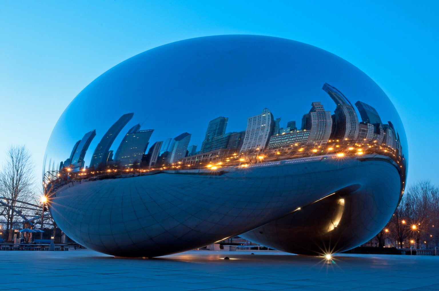 cloud-gate-at-night-best-photo-spots