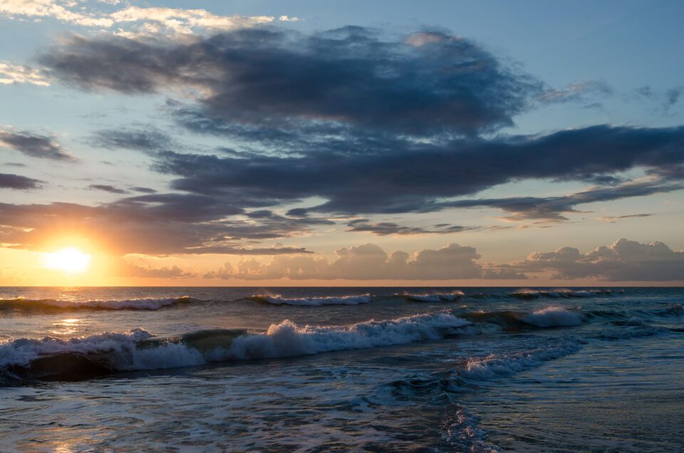 Lever de soleil à la plage