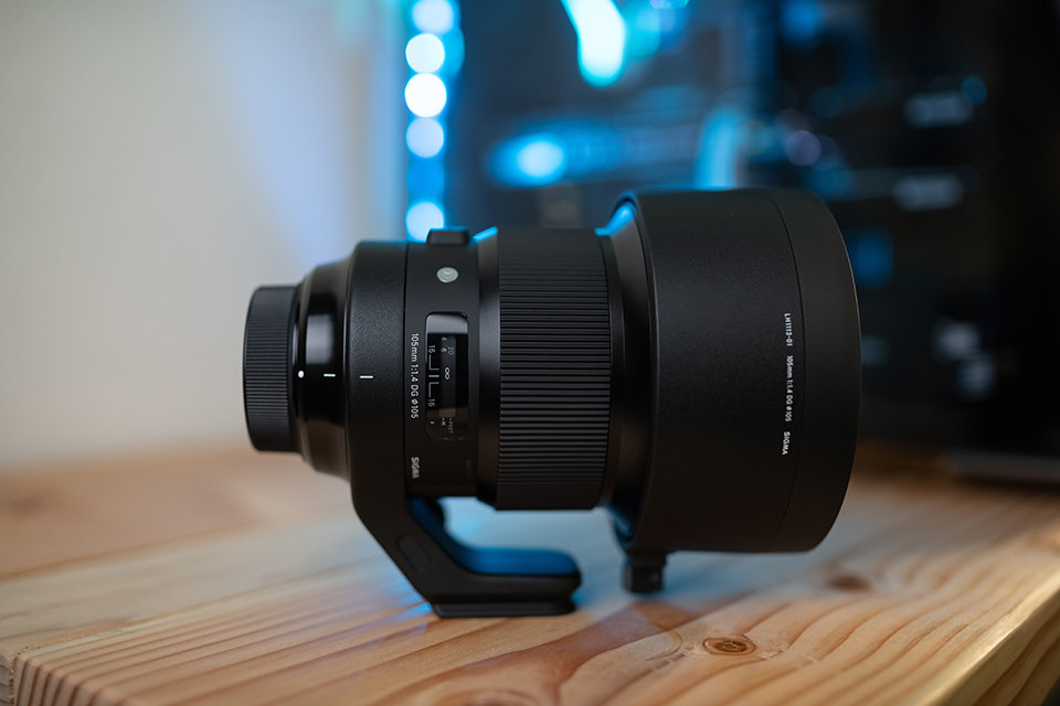 Sigma 105mm f/1.4 Side View