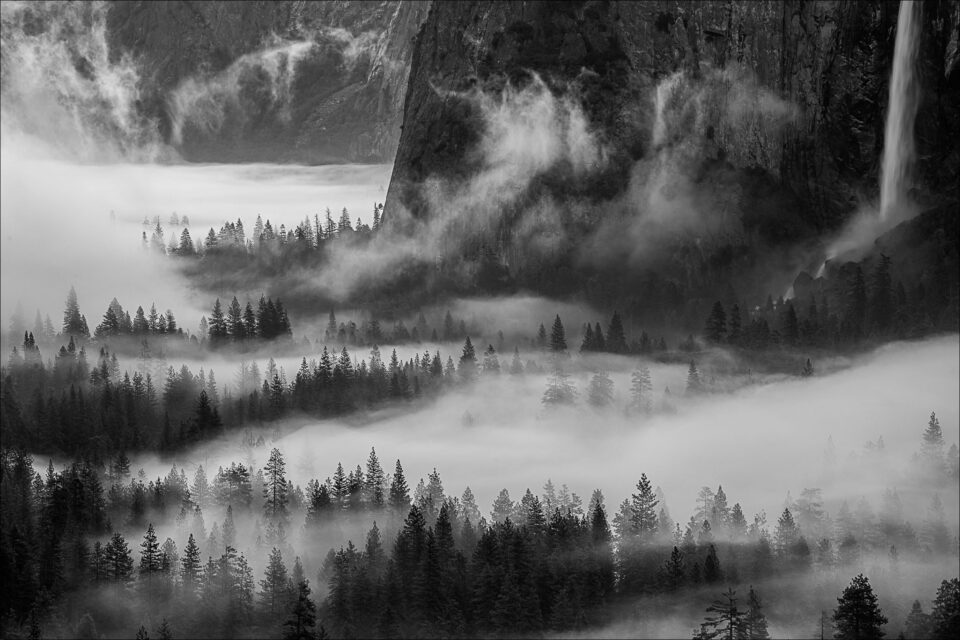Morning Mist at dawn, Yosemite Valley, Yosemite National Park, California 2016